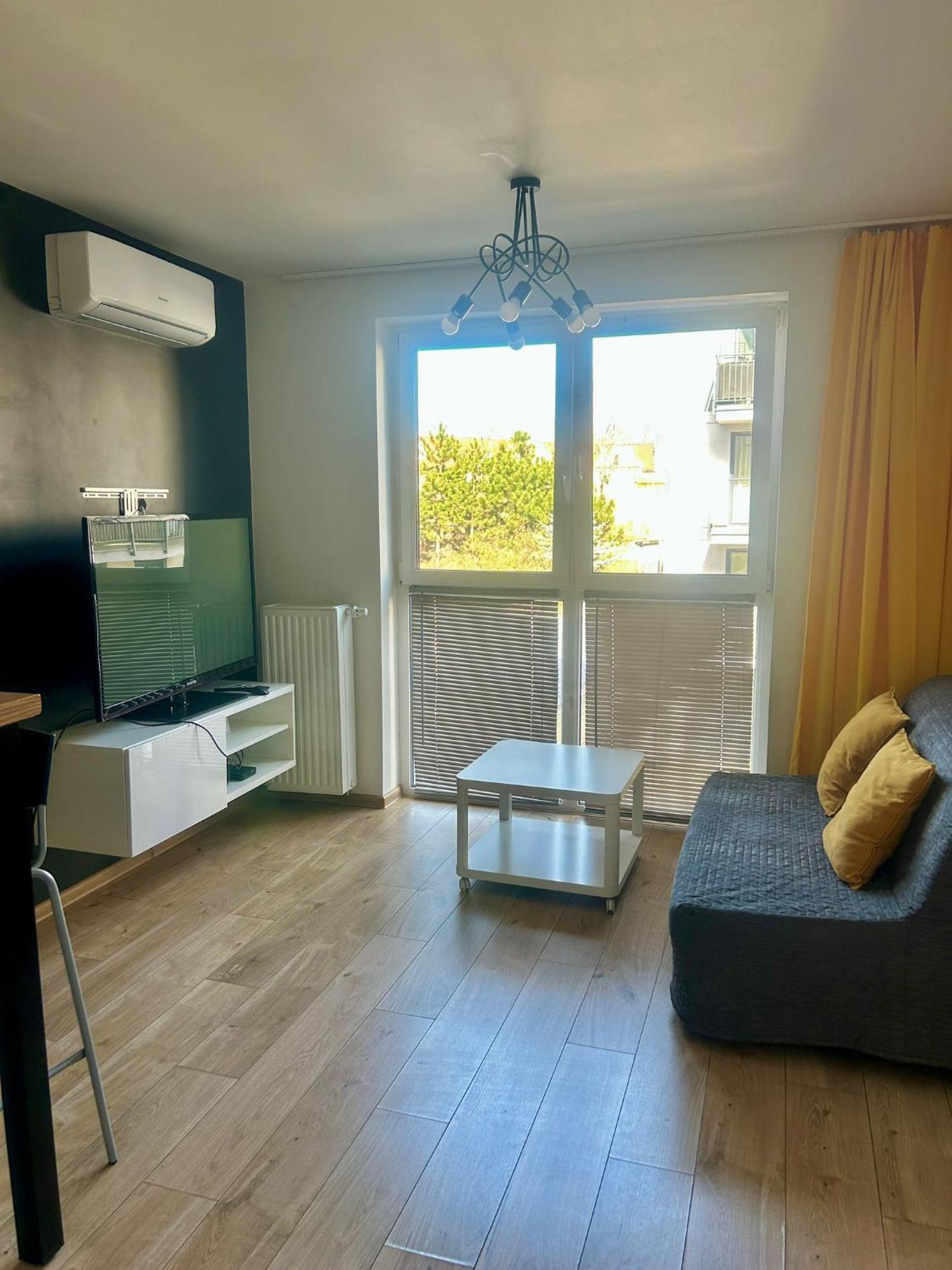 Apartment Black *